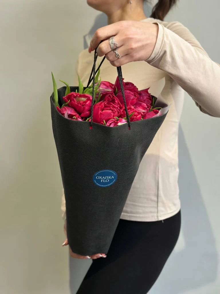 Букет малиновых тюльпанов пионовидных, 15 шт