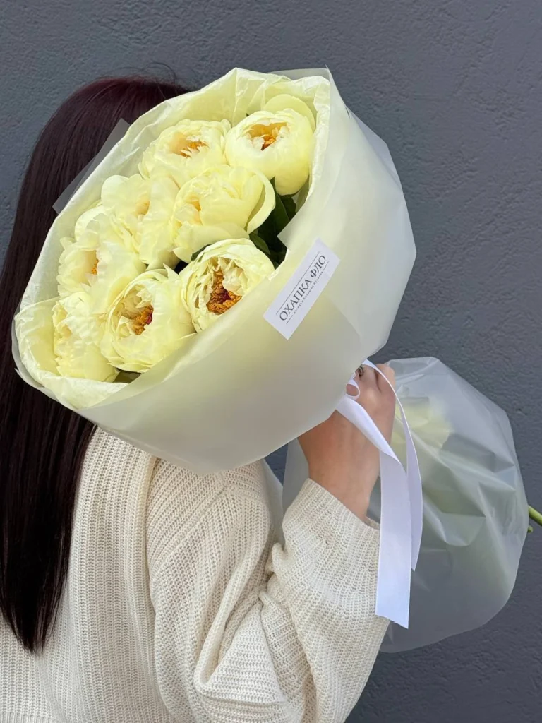 Букет пионов, 9 штук.