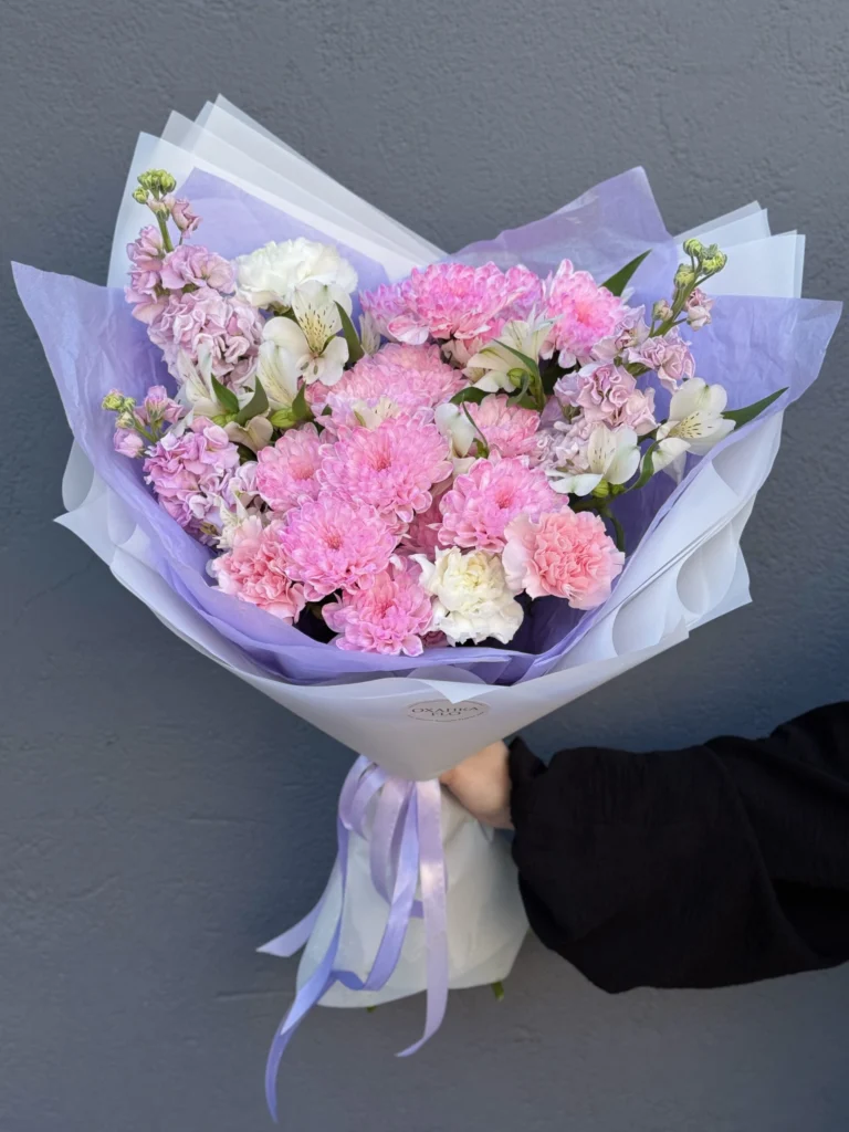 Авторский букет в лавандовых тонах